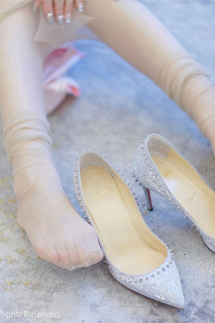 欧美亚洲人妖狠狠