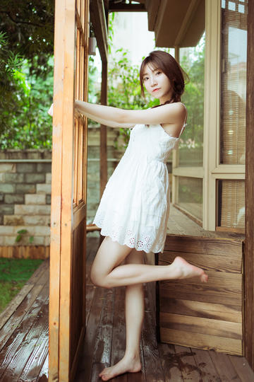 日本中文字一区二区三在线